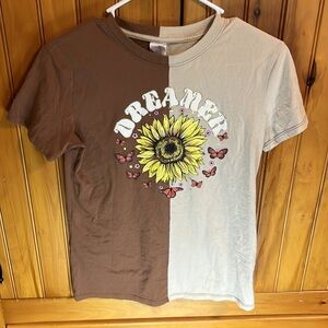 NO BOUNDARIES Beige/Brown t-shirt with Sunflower XS